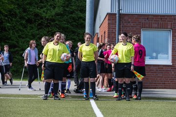 Bild 1 - B-Juniorinnen Pokalfinale SV Henstedt Ulzburg - SG Holstein Sued : 2:0